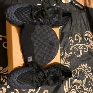 Louis Vuitton fastlane sneakers and skull cap